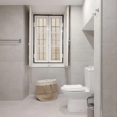 Master Historical Gem In Alfama Lisbon