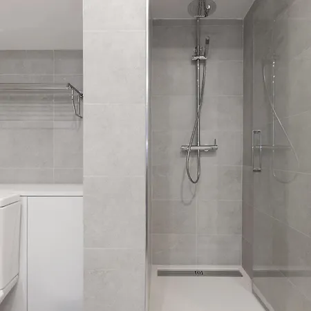 Master Historical Gem In Alfama * Лиссабон